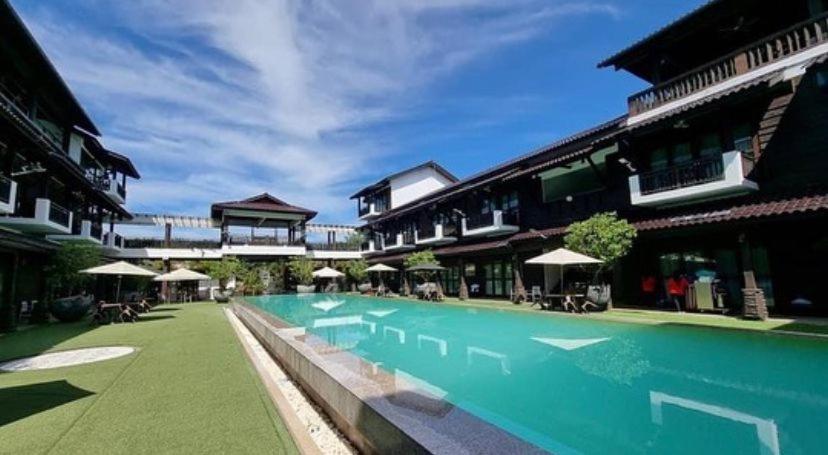 Villa D'Acqua Resort Masjid Tanah Bagian luar foto